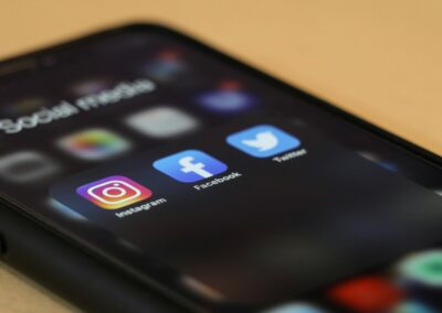 Overwhelmed by social media? Kick-start your content 7 ways.